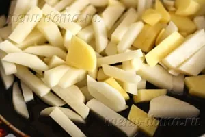Pot sült csirke burgonyával kemencében recept fényképpel (meleg) Pot sült csirke burgonyával a sütőben recept egy fotó
