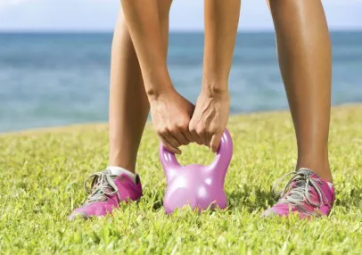 Női súlyzós edzés, fitness közösségi portál fitneszrajongó, wellness, szépség (csípő gerinc gyakorlatok) Női súlyzós edzés, fitness közösségi portál szerelmeseinek fitness, wellness, szépség