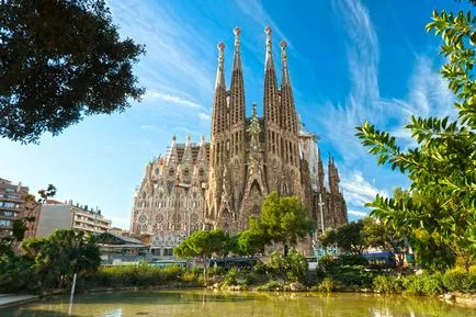 Barcelona - a bölcsője az építészeti zseni Antoni Gaudí (Gaudi Barcelona) Barcelona - a bölcsője az építészeti zseni Antonio Gaudi