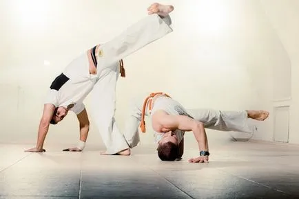 Mennyire hasznos Capoeira képzésének emberi (képzés) Mennyire hasznos Capoeira képzésének emberi
