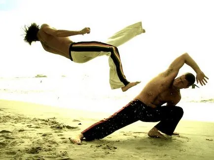 Mennyire hasznos Capoeira képzésének emberi (képzés) Mennyire hasznos Capoeira képzésének emberi
