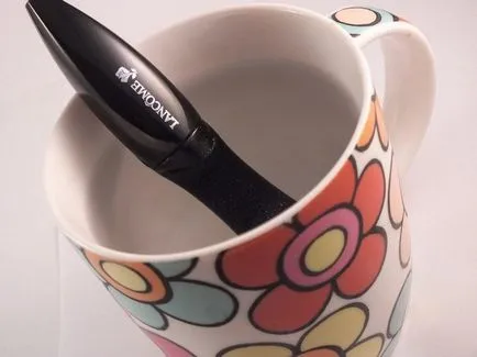 A híg szempillafesték, ha megvastagodott vagy rászáradt tinta, mint feltámasztani (híg) A hígabb a szempillaspirál, ha besűrűsödik, vagy hogyan kell újraéleszteni a tinta kiszáradt,