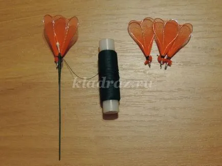 Virágok nylon és vezetékes