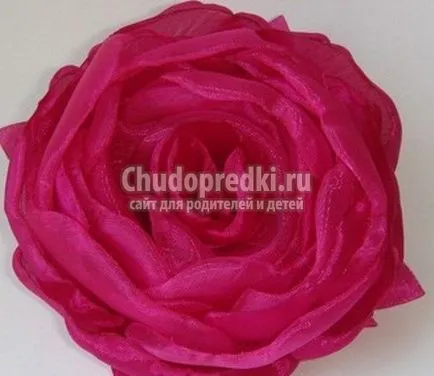 Fabric virágok saját kezével (virág készült ruhát kezével mester osztály) Fabric virágok saját kezével