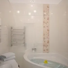 Tervezés fürdőszoba sarokkáddal fotó