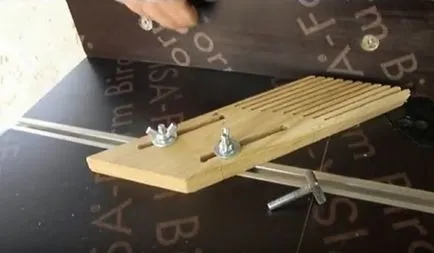 Marógép fa kezük rajz egy egyszerű házi táblázatban az őrlési