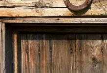 Ikon járhatatlan ajtót fontossága és milyen segítséget akasztani a bejárat fölött kell lógni (az ajtó) Ikon járhatatlan ajtót fontossága és milyen segítséget akasztani a bejárat fölött kell akasztani
