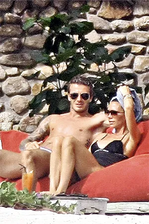 A szerelmi történet David és Victoria Beckham, kozmopolita magazin (szerelmi történet David és Victoria Beckham) A szerelmi történet David és Victoria Beckham, kozmopolita magazin