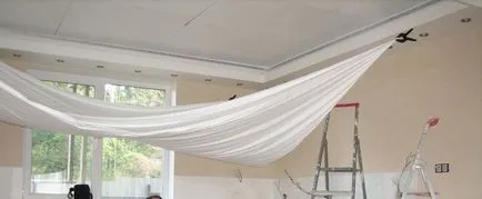Mivel a feszített feszítőeszközöket mennyezetek, munkalépéseket (feszültség) Hogyan nyúlik Stretch mennyezet módon, mérföldkövek