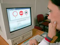 Hogyan kell bekapcsolni a gép sebességét - további autóval, igaz, mechanika, amikor arra szükség van (váltás) Hogyan kell bekapcsolni a gép sebességét - további autóval, igaz, mechanika, amikor szükséges