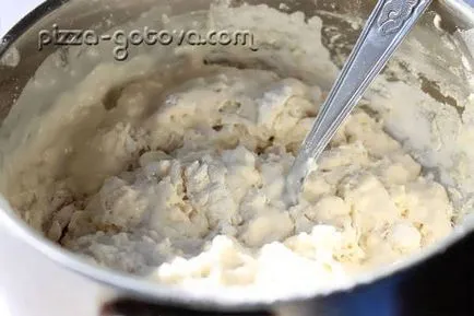 Hogyan kell főzni a tésztát pizza otthon