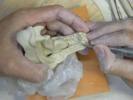 Ahogy porcelán sárkány született szobrász mesterkurzus Johnson Tsang (porcelán) Ahogy porcelán sárkány született szobrász mesterkurzus Johnson Tsang