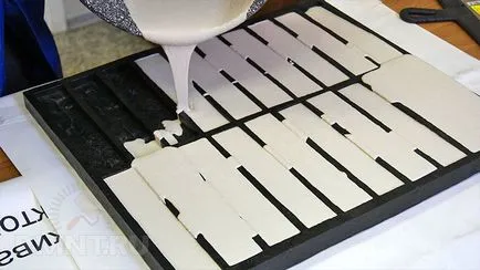 Hogyan készítsünk egy dekoratív kő kezük