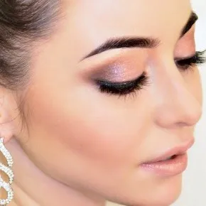 Hogyan készítsünk egy ünnepi smink saját kezűleg 42 fénykép hírek (make-up) Hogyan készítsünk egy ünnepi smink saját kezűleg 42 fotók és hírek