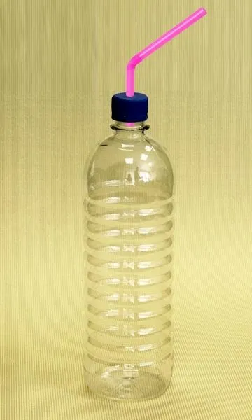 Hogyan készítsünk egy vizes palackot, hogy a hörcsög saját kezűleg otthon