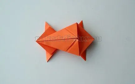 Hogyan készítsünk egy béka papírból lépésről lépésre fotókkal