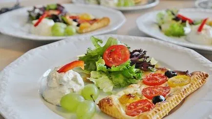 Hogyan készítsünk leveles tészta otthon - 12 lépésről lépésre receptek (feltételek) Hogyan készítsünk leveles tészta otthon - 12 lépésről lépésre receptek