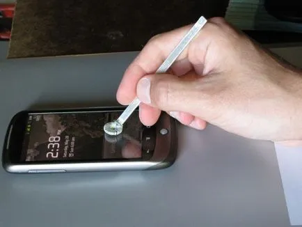 Hogyan készítsünk egy tollat ​​a telefon meg a kezét a legegyszerűbb módja