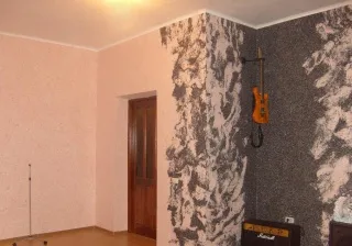 Hogyan lehet kombinálni a tapéta a folyosón fotó