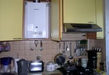 Hogyan lehet elrejteni a kazán a konyhában fotó szoros tervezés egyedi fűtéssel kazán