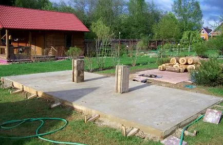 Az alapítvány a saját kezét a pavilonban Az alapítvány a saját kezét a pavilonban