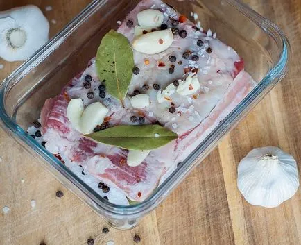 Hogyan pácolást szalonna otthon - lépésről lépésre recept fotók (disznózsír) Hogyan pácolást szalonna otthon - lépésről lépésre recept fotók