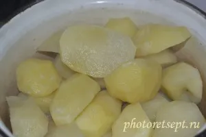 Burgonya hússal a sütőben
