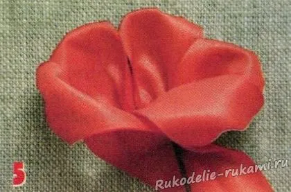 Festés pipacsok és spikelets (szalagok) Kép a pipacsok és búzakalász