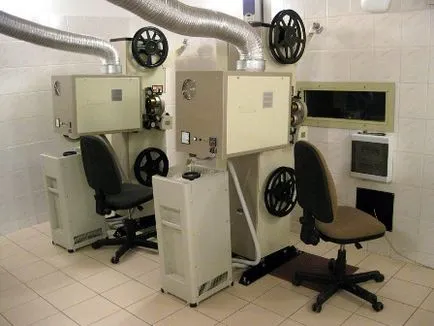 Cinema egy kisvárosban, hogy mennyibe kerül, és hogyan lehet megnyitni (nyitott) Cinema egy kisvárosban, hogy mennyibe kerül, és hogyan lehet megnyitni