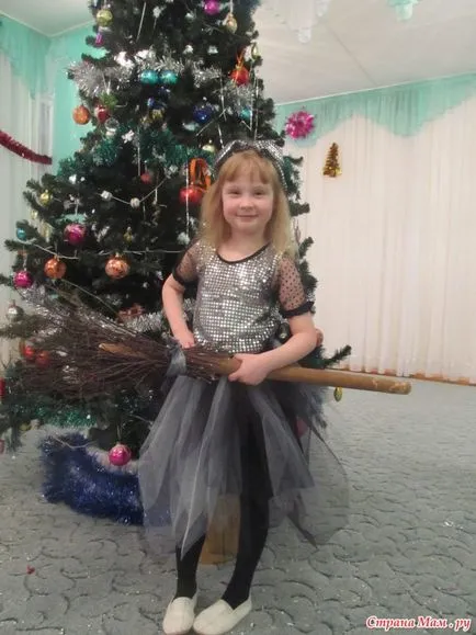 Suit Baba Jaga kezével tegye az új évre