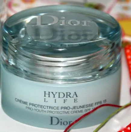 Cream Dior Hydra Life pro-ifjúsági védő krém SPF 15 értékelés (Swatch) Cream Dior Hydra Life pro-ifjúsági védő krém SPF 15 értékelés alapján