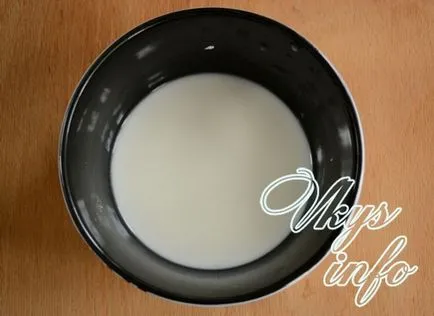 Csirke tejszínes mártással egy serpenyőben recept egy fotó
