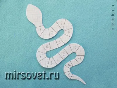 Karácsonyi játék kígyó kezével a mester osztály - házi (a) Karácsonyi játék kígyó kezével a mester osztály - házi