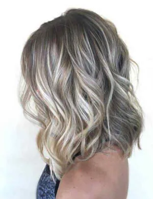 Hamuszürke haja színe kiemeli, fotók és érdekelt, hairfox