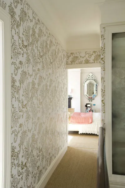 Alkalmas tapéta folyosón és folyosó
