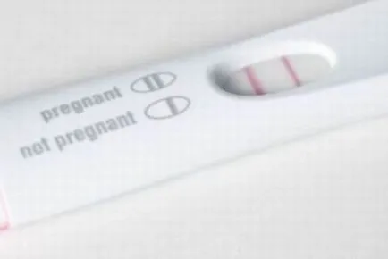 Pozitív terhességi teszt előtt és a menstruáció alatt késleltetés (terhesség) Pozitív terhességi teszt előtt és alatt a menstruáció késleltetése