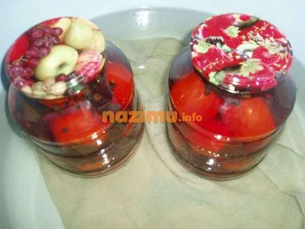 Paradicsom pácolt bazsalikommal - fénykép recept felkészülés a téli