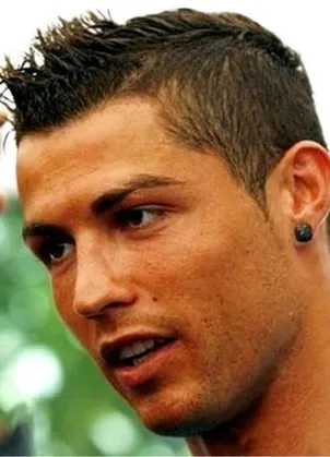 Cristiano Ronaldo frizura fotók, hogyan kell csinálni ugyanazt