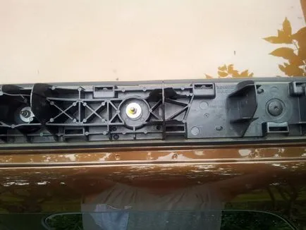 A víz áramlását át a síneken Renault poroló