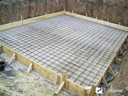 Kiszámítása konkrét sávalap, cserép, oszlopos (beton) Kiszámítása konkrét az alapítvány szalag, csempe, oszlopos