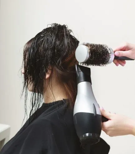 Comb hajformázó (25 fotó) elektromos és szakmai forgó dobkosarat (haj) Comb hajformázó (25 fotó) elektromos és szakmai forgó homorú számára