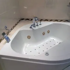Javítása pezsgőfürdők saját kezűleg, kárelhárítási (javítás) Javítás forró kádak saját kezét, és kárelhárítás