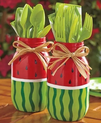 Hogyan lehet díszíteni egy üvegedénybe