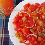 Saláta, feta sajttal és paradicsommal recept egy fotó
