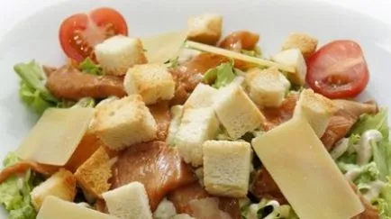Cézár saláta csirkével recept egy klasszikus otthon - A legfrissebb hírek ma