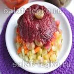 Saláta szalámi, sajt és a paradicsom - egy recept fotó (kolbász) Saláta szalámi, sajt és a paradicsom - a recept egy fotó