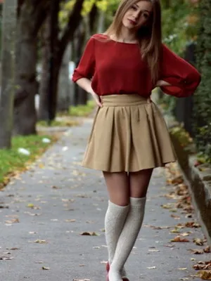Mit tud viselni zokni fotó, mit vegyek fel fekete harisnyát és más színes modellek