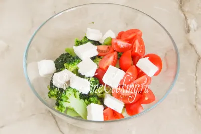 Saláta brokkoli és paradicsom - egy recept fotó (recept) Saláta brokkoli és paradicsom - a recept egy fotó