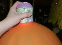 Ball meglepetés kezével