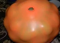 Ball meglepetés kezével